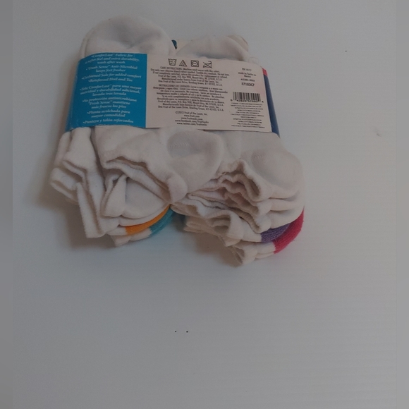 Stay Fresh and Comfortable: Fruit of the Loom's New 7-Pair Sock Collection - Picture 5 of 7